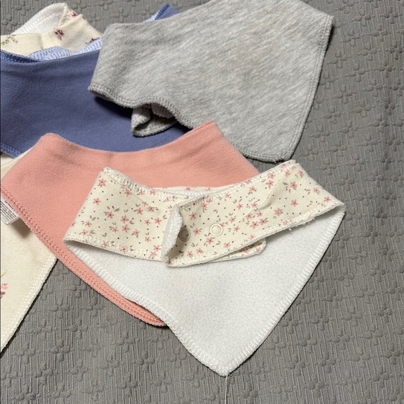 Floral and Solid Baby Bandana Bib Set - Picture 3 of 3